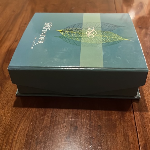 Avon SpaFinder Revitalizing set with 2 BaoDing Balls, incense leaves & holder - Picture 7 of 16